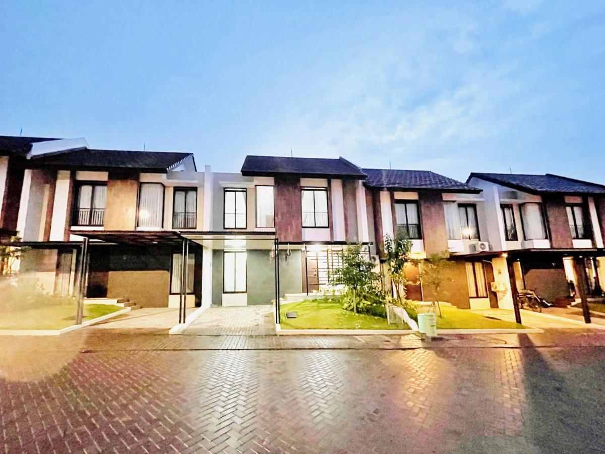 Larisa Homestay Syariah Padalarang Экстерьер фото
